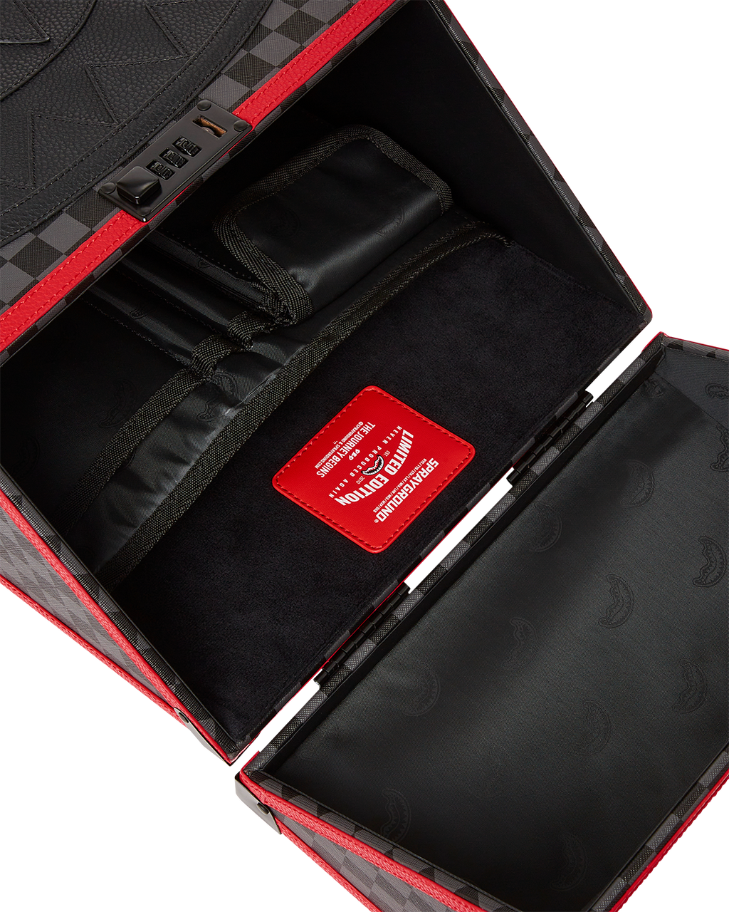 MONACO SHARK CLUB CHATURANGA SHARK 1900 BACKPACK